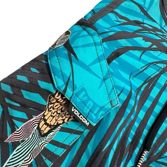 NWT Volcom Mod Tech board shorts Hybrid swim trunks tropical print size 28 - Picture 4 of 7